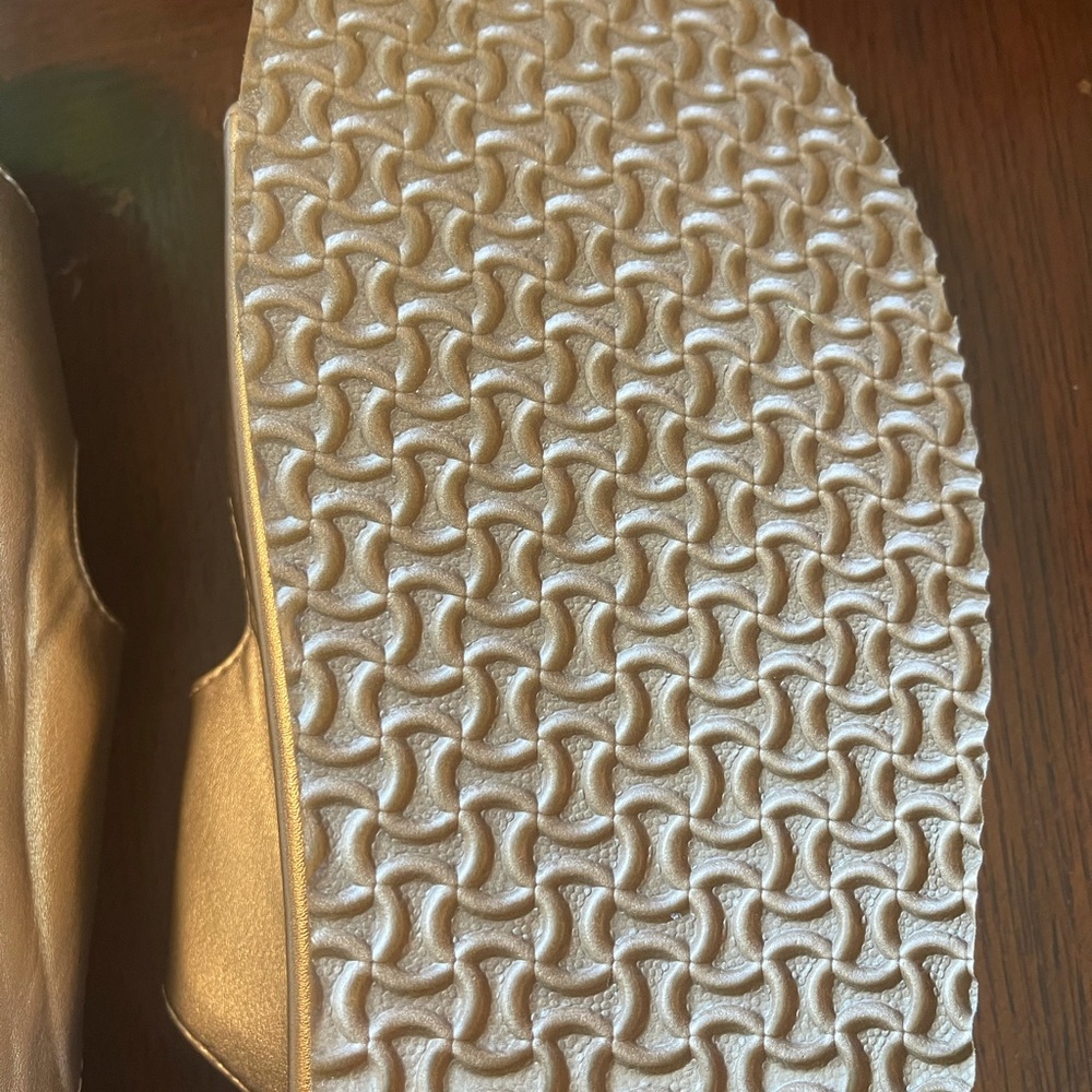 New Sandals! - Picture 2 of 3